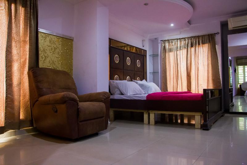 Theodawn Hotels @ Suite 29 Ikeja Exterior photo